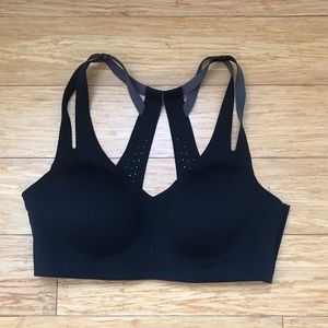 Brooks Dare Strappy Bra in Black